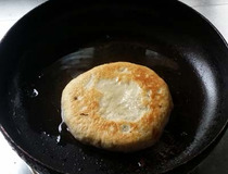 南瓜馅饼做法 黄金南瓜馅饼香脆软糯做法介绍